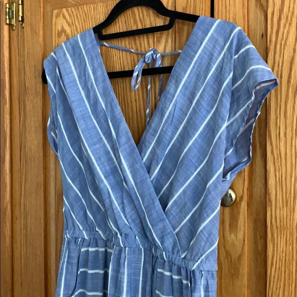 Universal threads dress